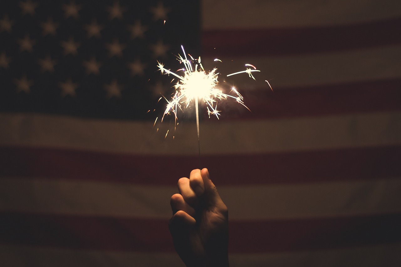 ot1573182815sparkler-801902_1280.jpg sparkler-801902_1280.jpg